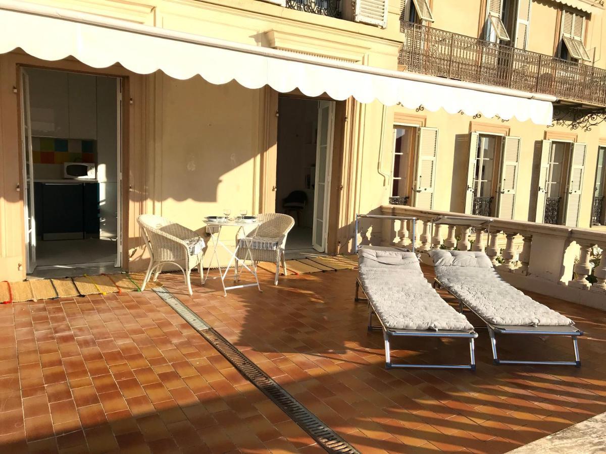 Le Louvre-Terrasse-Centre Ville Menton Exteriér fotografie